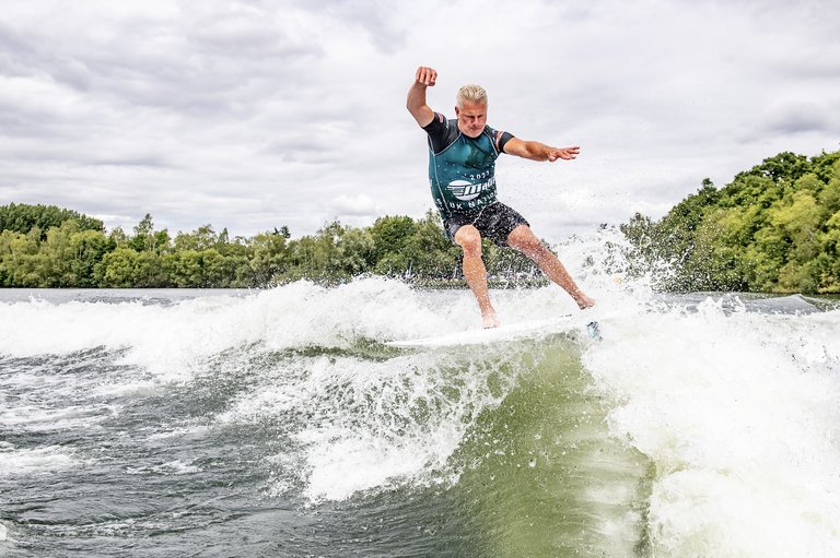 Robert Donaldson at the 2022 Malibu Boats UK Wakesurf Nationals